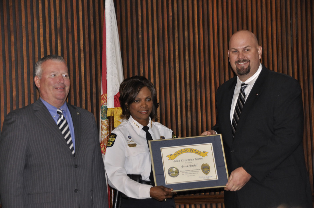 Leica employee receives award